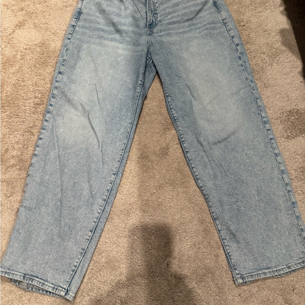 Old Navy Women’s Light Blue High Rise Jeans